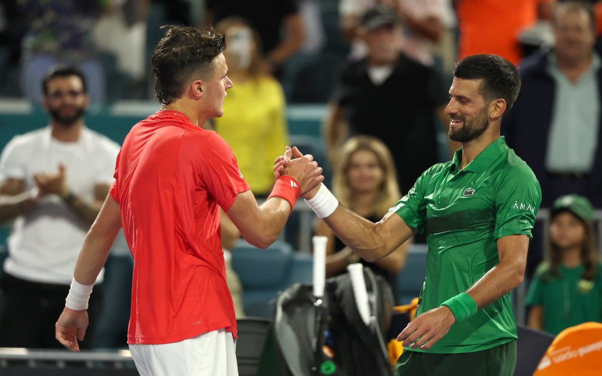 Djokovic se queda a las puertas del título 100: Mensik sorprende en Miami