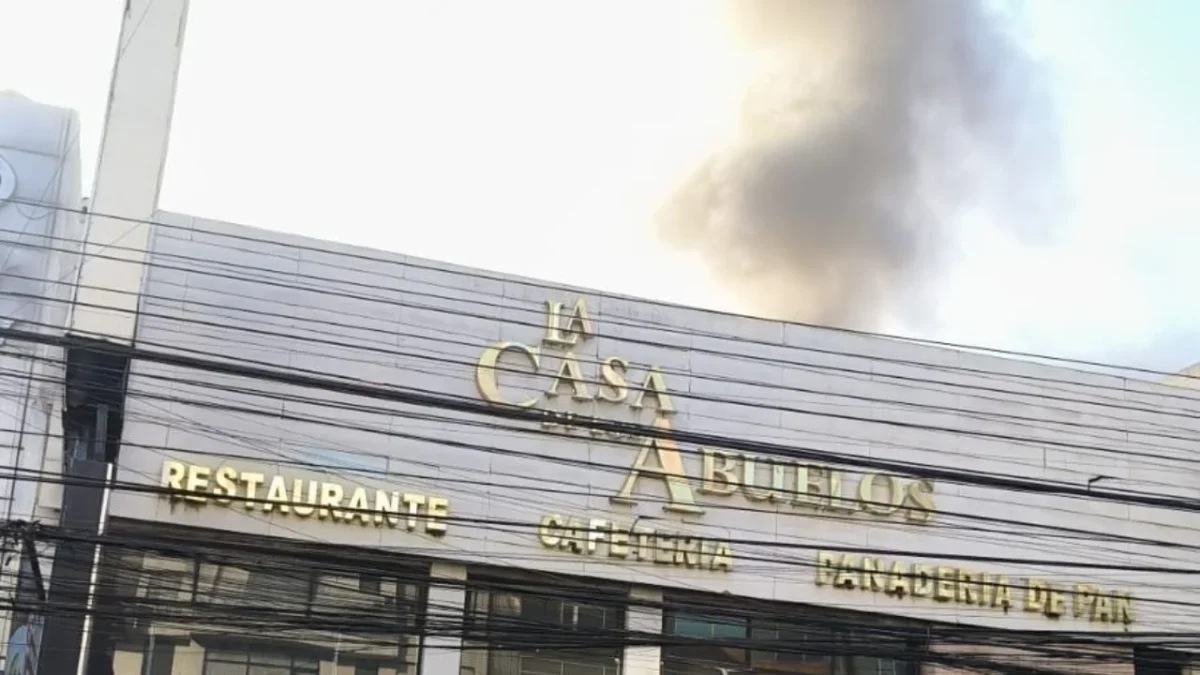 Humo y alarma en Polanco: incendio en “La Casa de los Abuelos” moviliza a bomberos de la CDMX