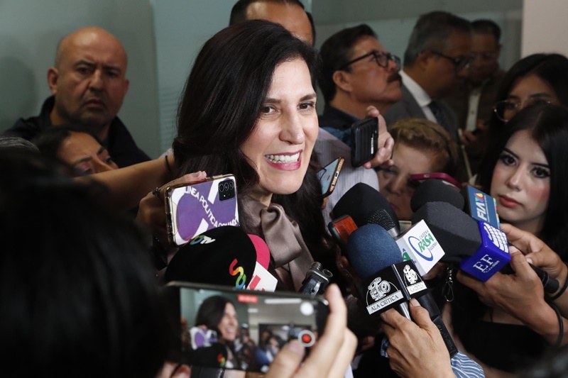 Kenia López Rabadán pone en marcha una semana decisiva en el Congreso