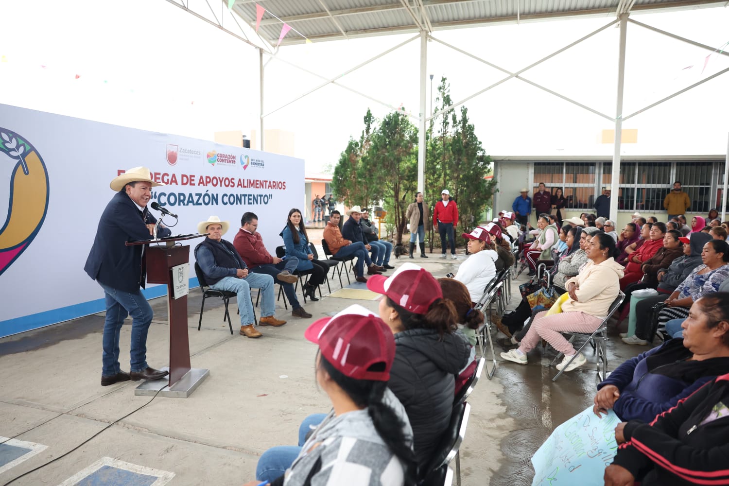 Monreal asegura salarios y compensaciones para trabajadores del Gobierno de Zacatecas