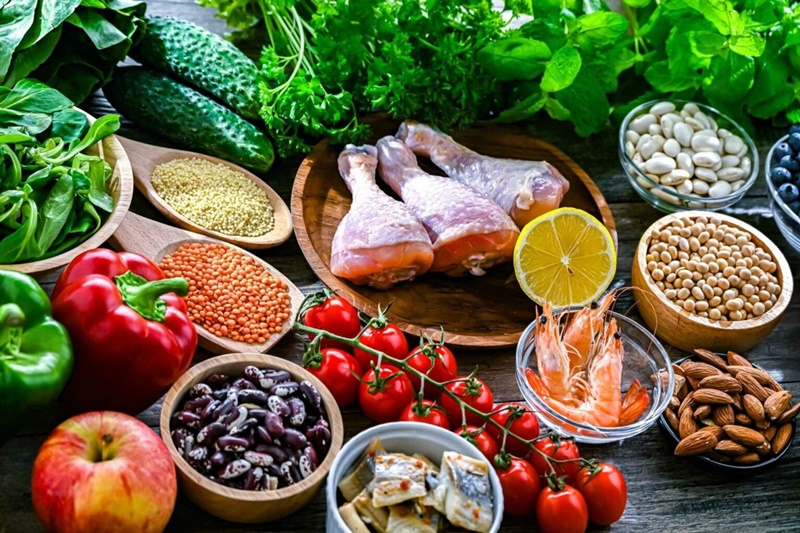 Lo que comes moldea tu intestino: alimentos que fortalecen o dañan tu flora intestinal